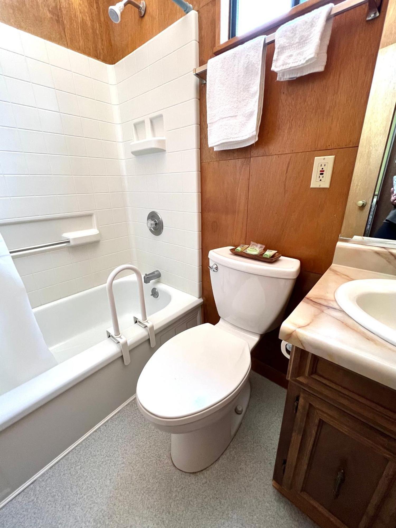 Willow Springs Resort Bridgeport Zimmer foto